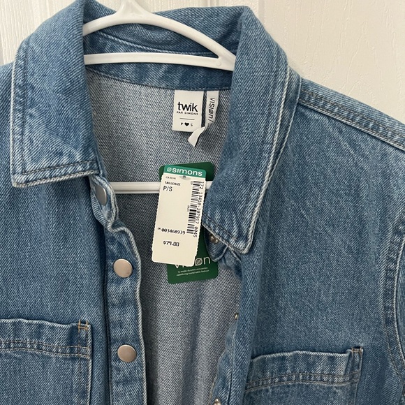 NWT denim romper - Picture 3 of 3